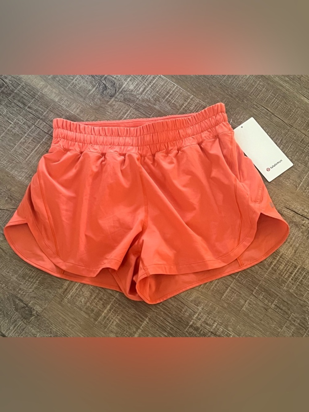 Nwt lululemon athletica Coral Athletic Run Shorts size 10